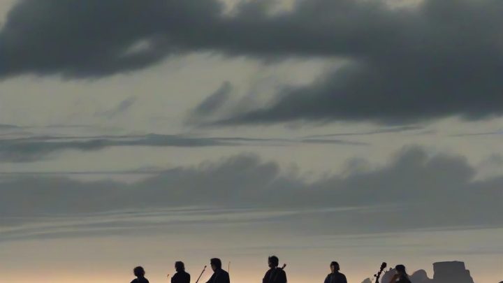 프라임 비디오 '더 런어라운즈', 시즌 1 만에 종영